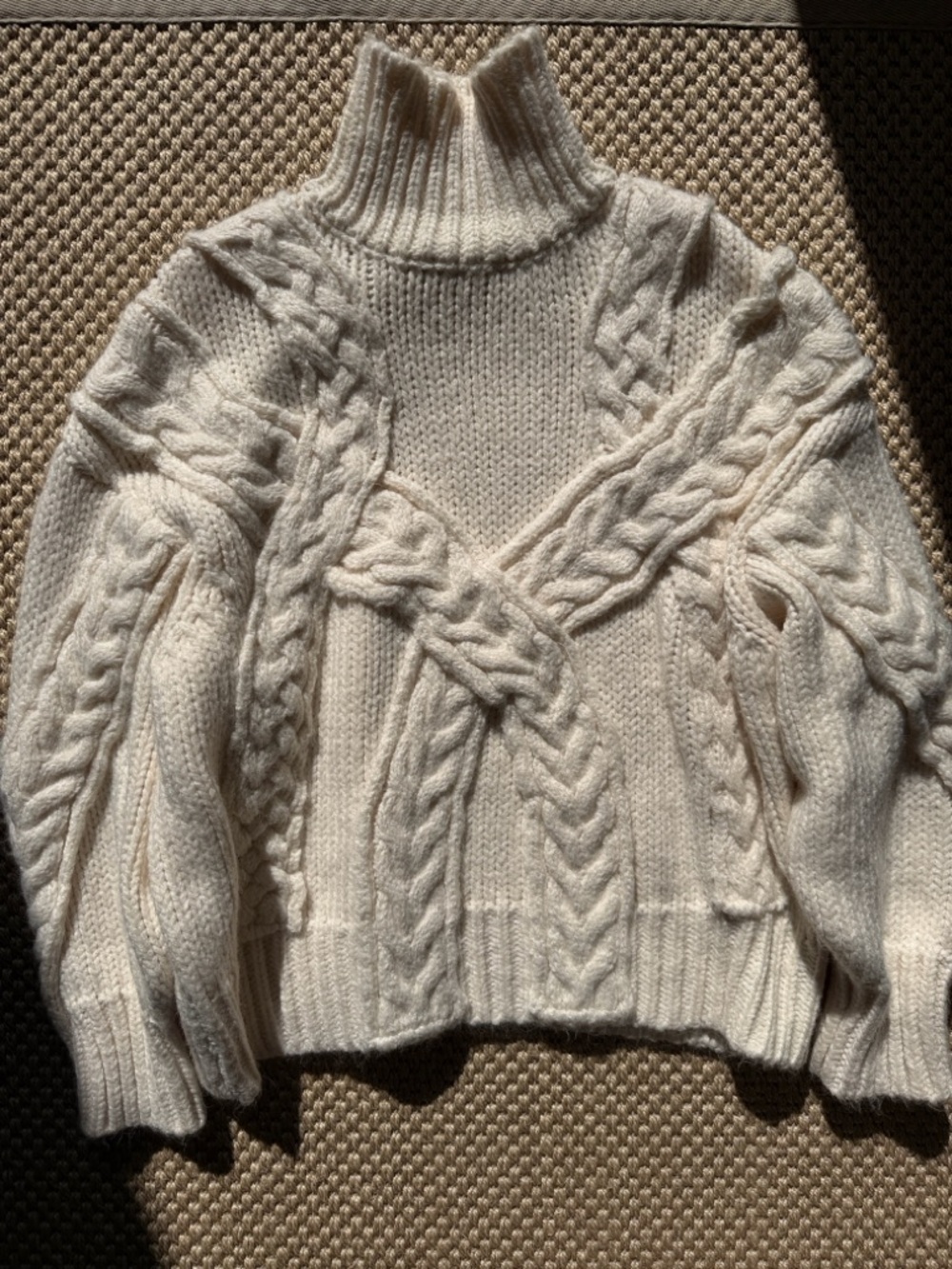 Zara Collection Medium Ivory White Knit Sweater size Medium